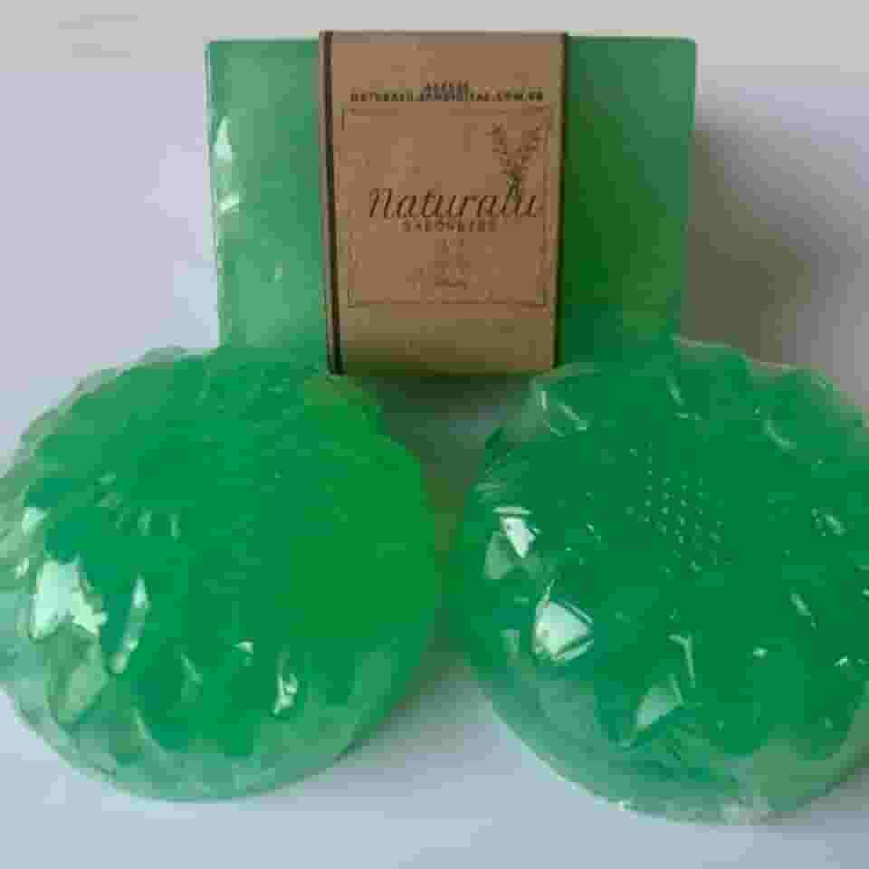 Sabonete de Babosa (Aloe Vera) - Rosto reduz (Acne, Espinha, Manchas, Hidrata, Esfolia, Melasma) (70g)