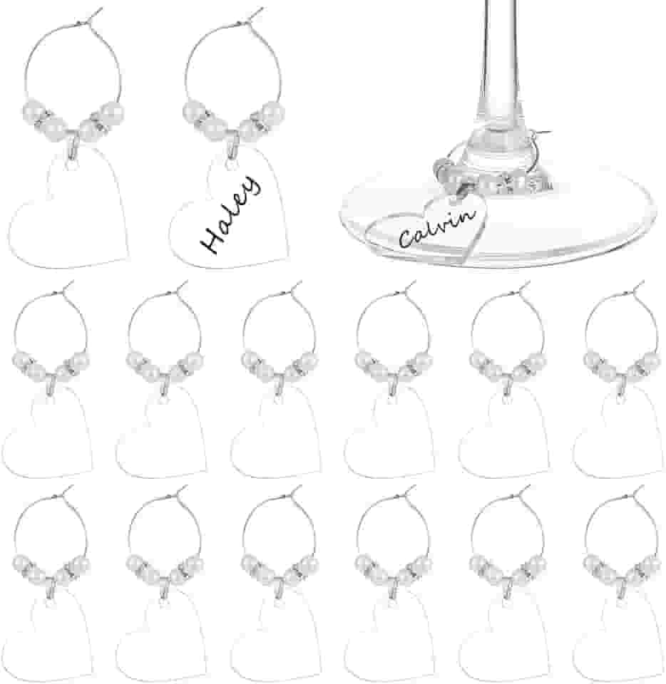 BENECREAT Amuletos de nome de taça de vinho transparente, pingentes de vidro de vinho de acrílico com anéis de charme de copo de vinho de