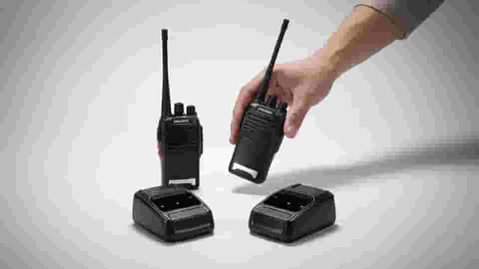 Kit 2 Rádios Comunicadores BF-777S | Walkie Talkie Profissional 16 Canais | Alcance 6 km | Bateria 1500mAh | Redução de Ruído | Talkabout