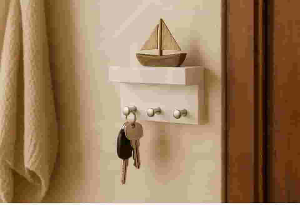 Porta Chaves De Parede com suporte para pendurar chaves e prateleira 3 pinos (branco)