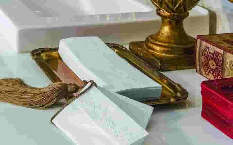 Toalha de papel Trevo Relevo branca 25 peças 28 x 25 cm