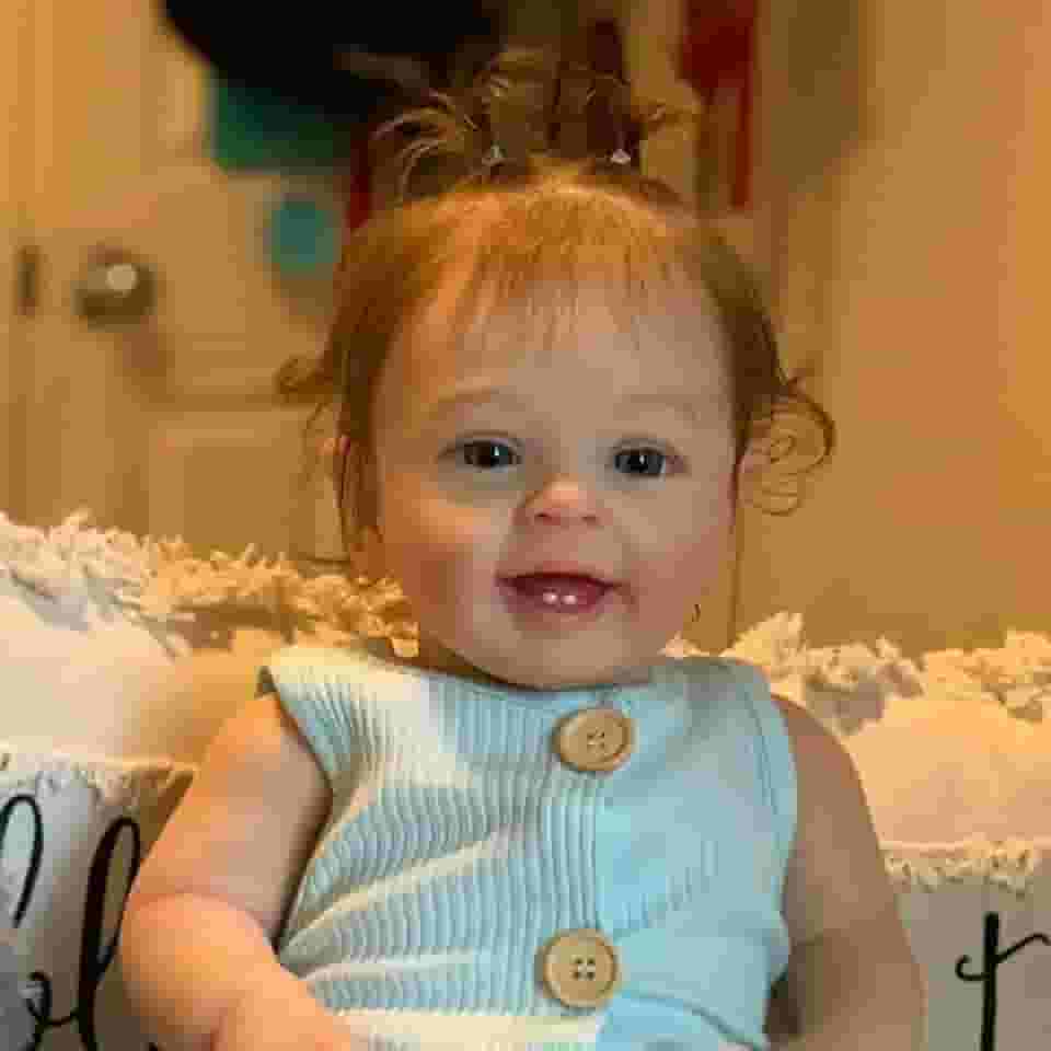 Bebê Reborn Boneca Silicone Menina Realista Olhos Azuis 55cm Pode Dar Banho