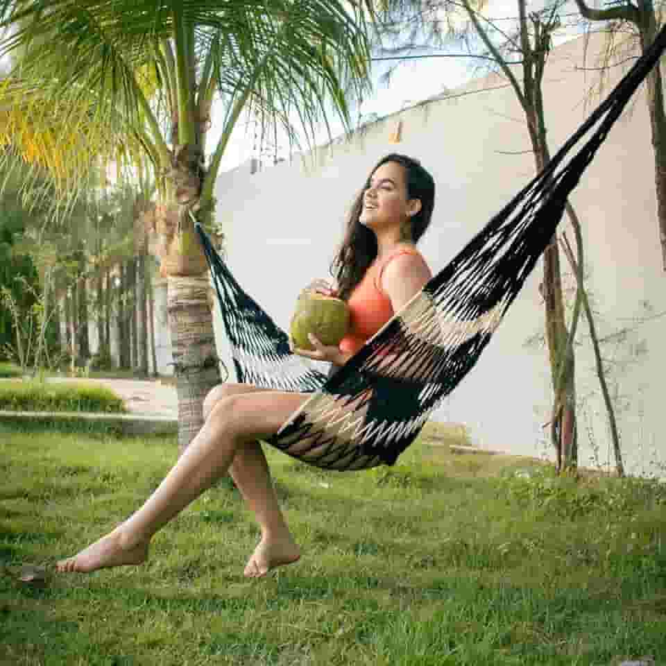 Rede de Dormir Fibra de Coco, Ecológica, Sustentável, para Ambientes Abertos, Relaxante para Casa, Escritório, Praia, Camping, Viagem, Ioga (Preto com Bege)