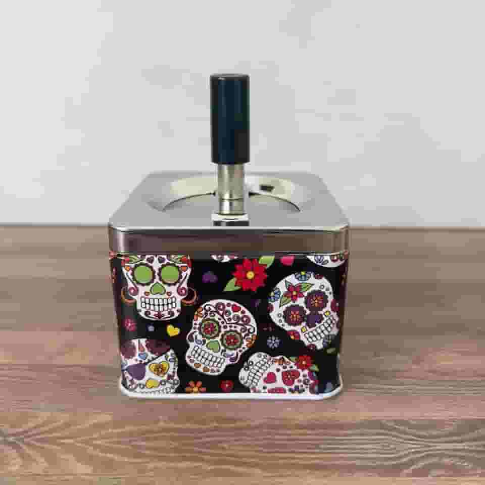 Cinzeiro Com Tampa Basculante Giratória Reservatório Inox Sem Cheiro Quadrado Várias Estampas (Estampa Caveiras - MOD F, 1)