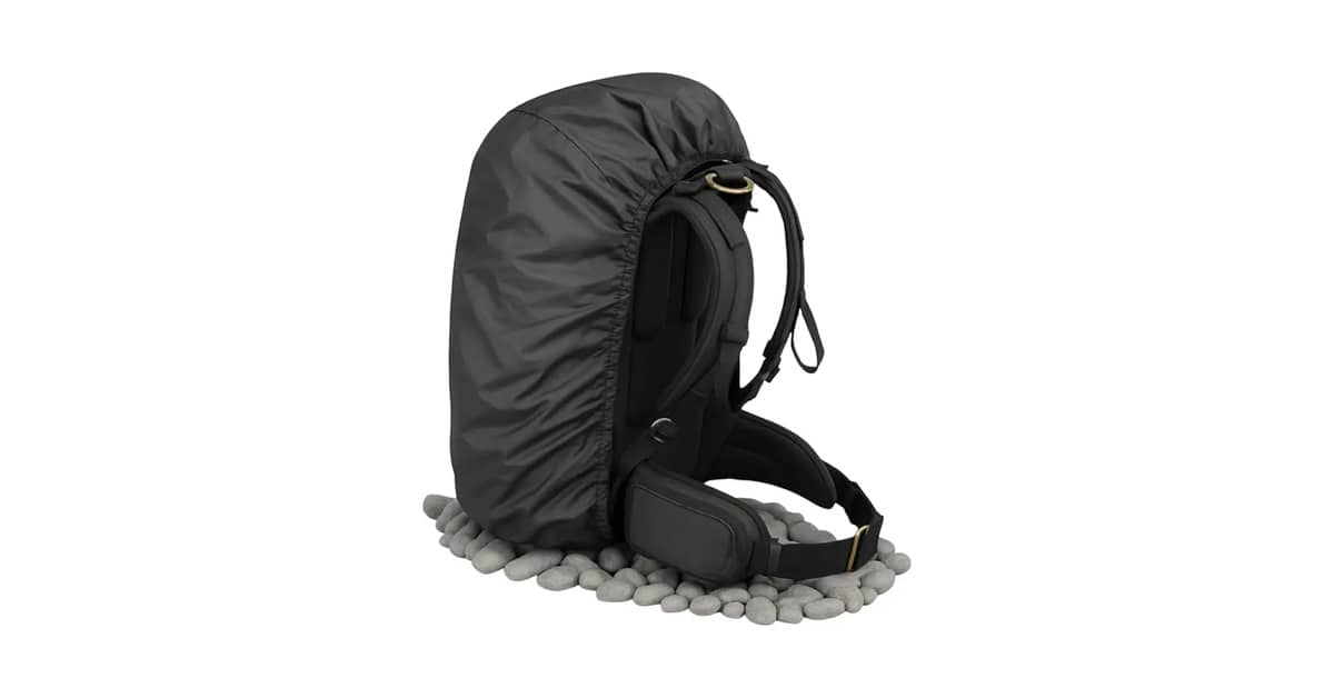 Melhores capas de chuva para motociclista: PVC ou Nylon?