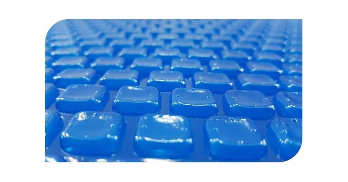 Qual Melhor Tipo de Capa para Piscina: Proteção UV e Térmica