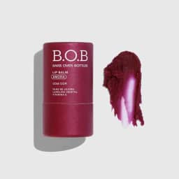 B.O.B Hidratante Labial Amora - Balm Labial Repador, fórmula multifuncional, hidratação profunda e duradoura, com um toque de cor bordô e delicioso cheirinho de amora
