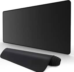 Mouse Pad Preto Extra Grande de Tecido com Base Antiderrapante Otimizado para Jogos e com Superfície de Contato Especial Ideal Para Setup Gamer Moderno - Grande 80X30