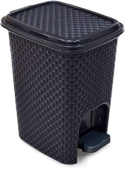 LIXEIRA RATTAN PRETA C PEDAL 7 LTS