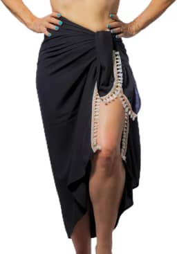 Canga de Praia Em Viscolinho Preta com Franja Off Saída de Praia Piscina Pareô