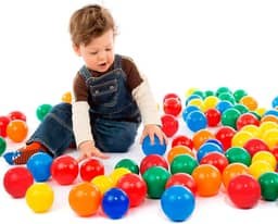 Pensou Comprou 100 Unidades Bolinhas Coloridas Que Não Amassam, Plástico Atóxico, Resistentes, Seguras, Leves, Piscina, Cercadinho, Playground, Festa