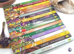Kit Incenso Indiano Taj Vários Aromas - 15 Caixas com 8 varetas cada + Incensário