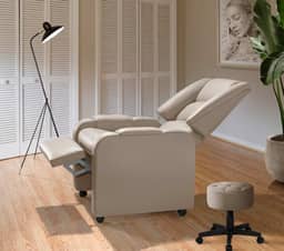 Poltrona Do Papai Reclinável Confortável Suécia Com Rodízio - Corino Bege