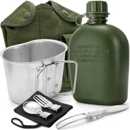ZOOFOX Cantina militar, garrafa de água militar portátil de 1 litro com copo de alumínio, colher, garfo e faca de aço inoxidável, garrafa de água tática de plástico para caminhadas militares