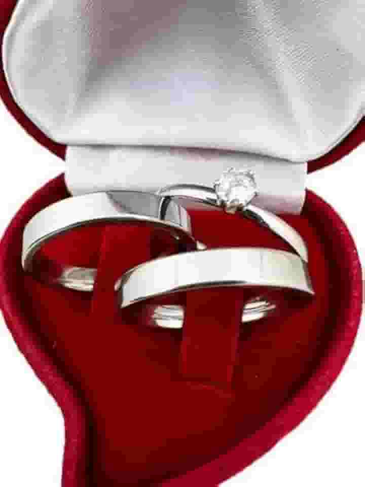 Alianças Prata Italianas Par Retas Quadradas 4mm Aço Inox Namoro Compromisso Noivado com Anel Solitario