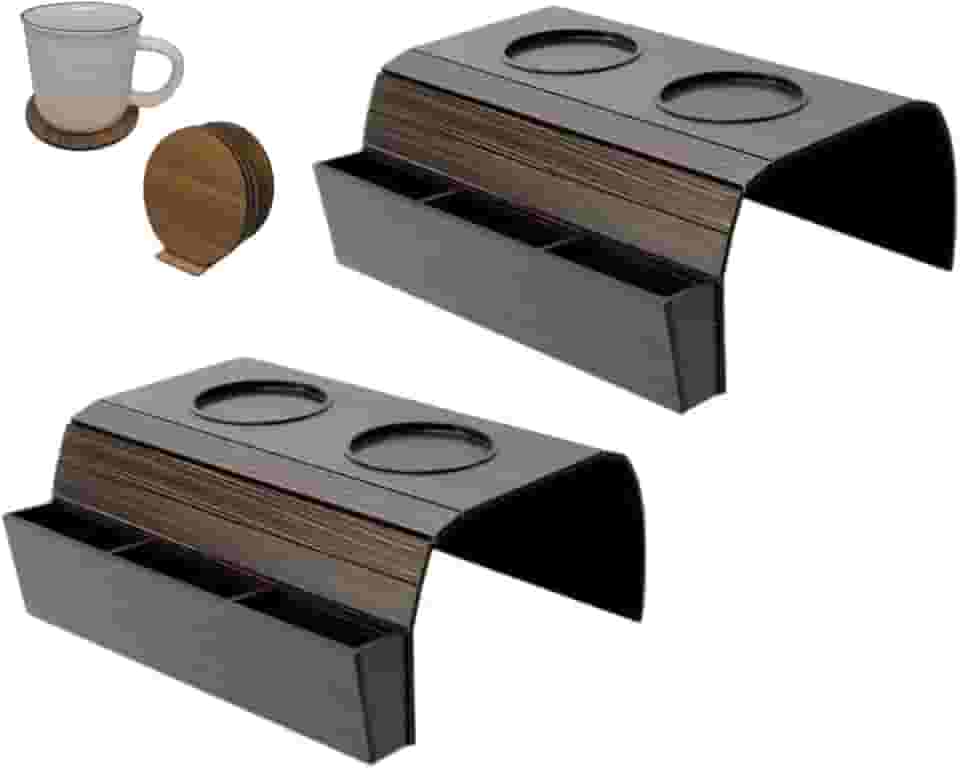 Kit 2 esteiras para braço de sofá com porta copos e porta controle remoto MDF ajustável cor tabaco (2 esteiras com porta controle + 4 porta copos)