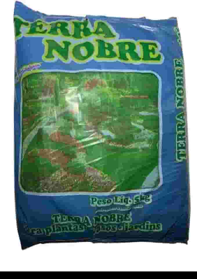 Terra Nobre Vegetal Adubada 5kg - Plantas/Horta/Plantação/Flores