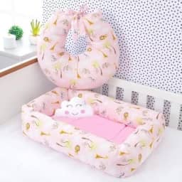 Ninho Redutor de Berço Quadrado com Almofada Nuvem, 70 x 45 cm, Algodão + Almofada para Amamentação, 58 x 55 cm (Safari Rosa)