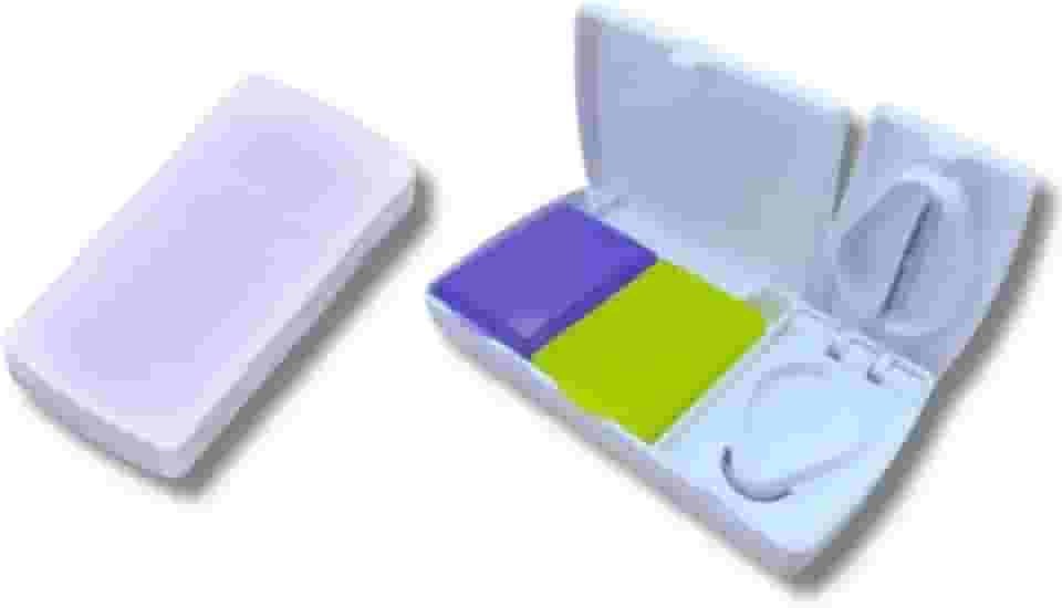 Kit Porta Comprimidos Retangular com Cortador Integrado – Estojo de Viagem Prático e Compacto