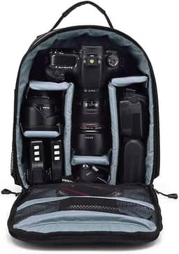 Mochila Fotográfica Impermeável Compacta para Câmeras DSLR e Mirrorless - Cor Preta e Cinza
