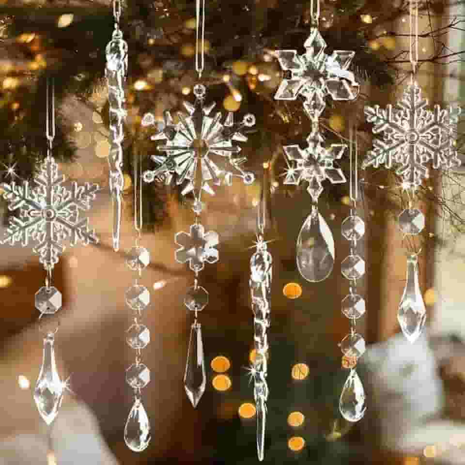 18 peças de enfeites de Natal de cristal para decoração de árvores, enfeites de gelo de floco de neve de acrílico para pendurar com pingentes de gota para decoração de candelabro do país das