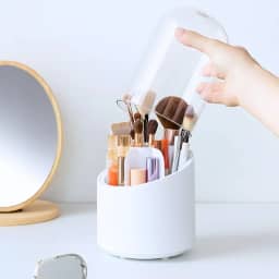 Porta Pincel GolsClin Giratório 360° com Tampa – Organizador de Maquiagem em Acrílico com 7 Divisórias | Protege da Poeira e Mantém Tudo Organizado