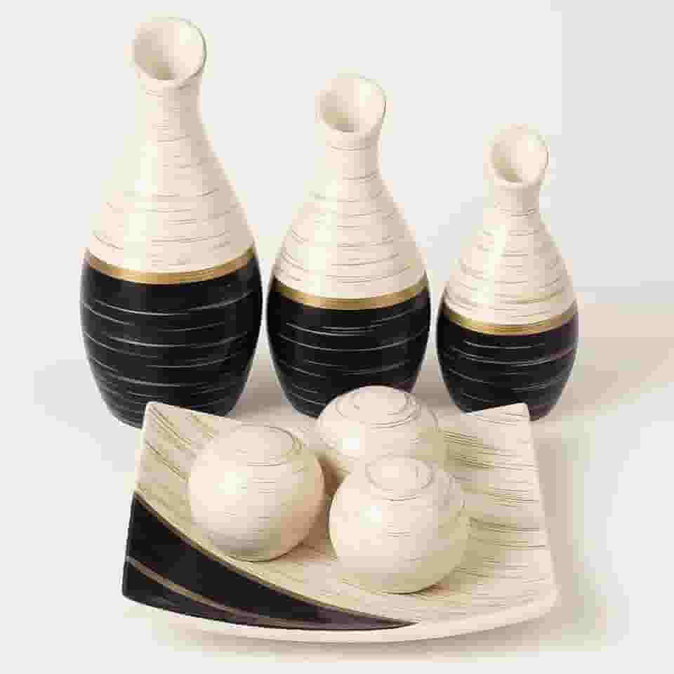Centro de Mesa com Três Vasos Decorativos em Cerâmica, Preto, para Sala de Jantar e Aparador