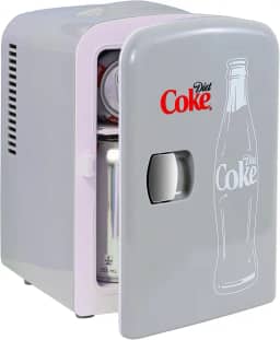 Coca Cola Diet Coke Mini Geladeira para Quartos 4L Pequena 6 Latas Tampo de Mesa Silencioso Mini Geladeira para Cuidados com a Pele Escritório Alimentos Bebidas Crianças Casa Carro e Viagens 12V