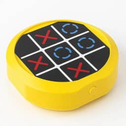 Jogo da Velha Eletrônico com Tela Sensível ao Toque, 3 Modos de Jogo, 9cm x 9cm x 3cm, Amarelo e Preto Luz Sons Brinquedo Educativo Infantil Compacto e Portatil Console- Carregamento USB