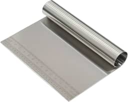 Espatula para Confeitaria Inox Cortar Raspar Confeitar Temperar Dividir Chocolate Bolo Com Régua15 CM Leve e De Fácil Manuseio Antiaderente