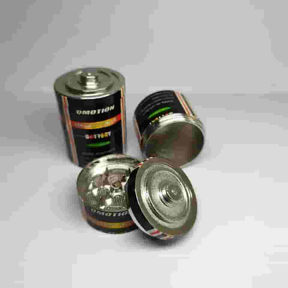 Triturador Vintage de Metal com 3 Partes, Dichavador com Compartimento de Armazenagem, Preto