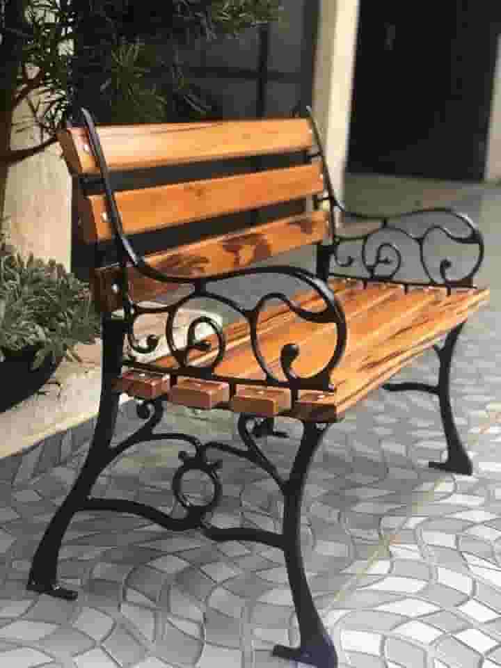 Banco De Jardim 1 Metro 7 Réguas Pés Em Alumínio Fundido (Preto)