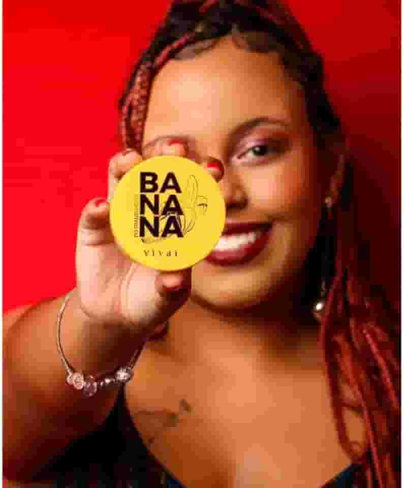 Pó Solto Banana Translúcido | Efeito Matte, Sela a Maquiagem, Controle de Brilho e Oleosidade