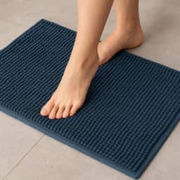 Tapete de Banheiro Microfibra Macarrão Bolinha Popcorn 40x60cm — Antiderrapante, Super Macio, Absorvente, Lavável, Secagem Rápida (Azul)