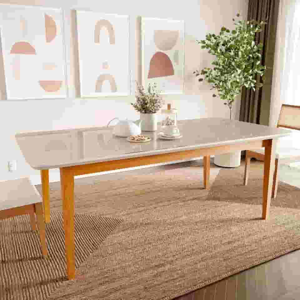 Mesa de Jantar 8 Lugares 2,10m Tampo Mdf e Vidro Pés Madeira Maciça Tangará Cabecasa Madeiramadeira Caramelo/off White