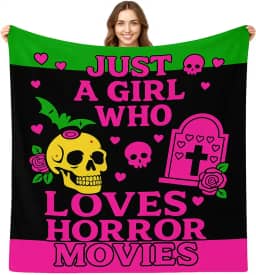 Hahafelt Presentes de filmes de terror, 152 cm x 127 cm Just a Girl Who Loves Horror Movies Blankets, cobertor de flanela para meninas, mulheres, amantes de filmes assustadores, presentes para fãs de