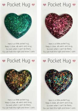 Pacote com 4 fichas de coração de abraço de bolso com cartão de felicitações – cartões de abraço de bolso presentes de lembrança – presentes de aniversário de casamento, dia dos namorados para mães e mulheres