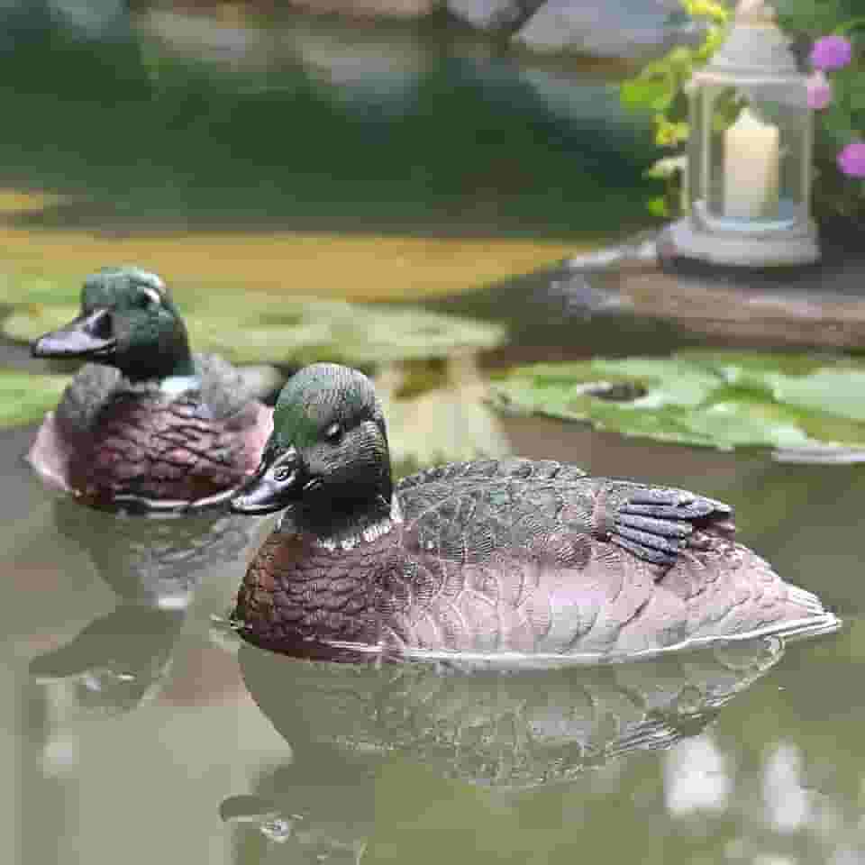 Juliahestia Pato Mallard Baby Float Decorações Acessórios para Lagos para Jardim Externo Decoração de Piscina Ornamento Flutuante Pacote com 2 Ideias de Presentes de Jardim Externo para Avó Mãe
