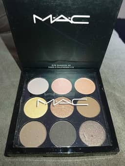 MAC Eye Shadow X9, Paleta de Sombras com 9 Cores, Tons Neutros e Metálicos, 250g